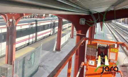 Luminarias en la estación de Chamartin